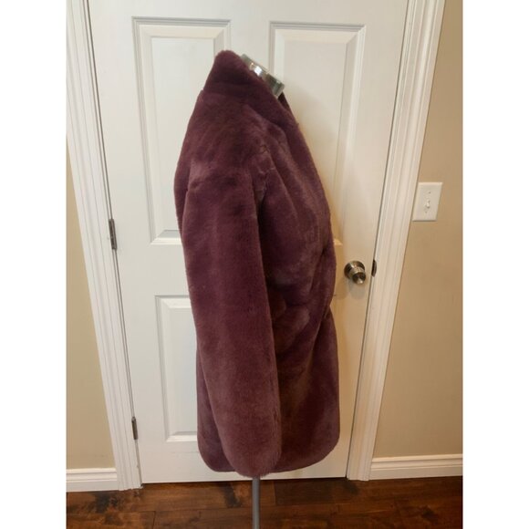 Abercrombie & Fitch Maroon Fuzzy Faux Fur Long Sleeve Button Up Coat, Size XS - Picture 2 of 5